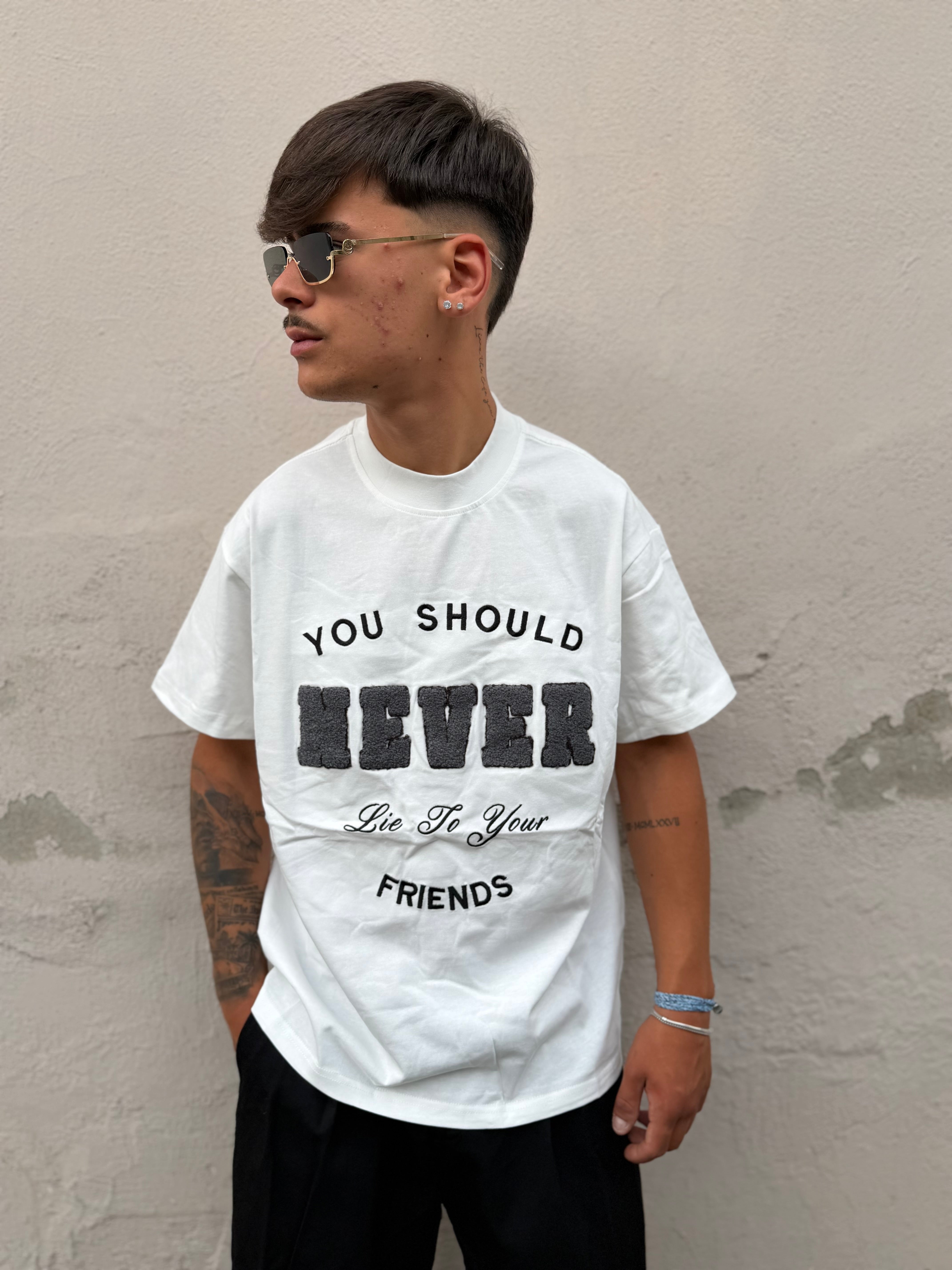 T-SHIRT "NEVER" A.W