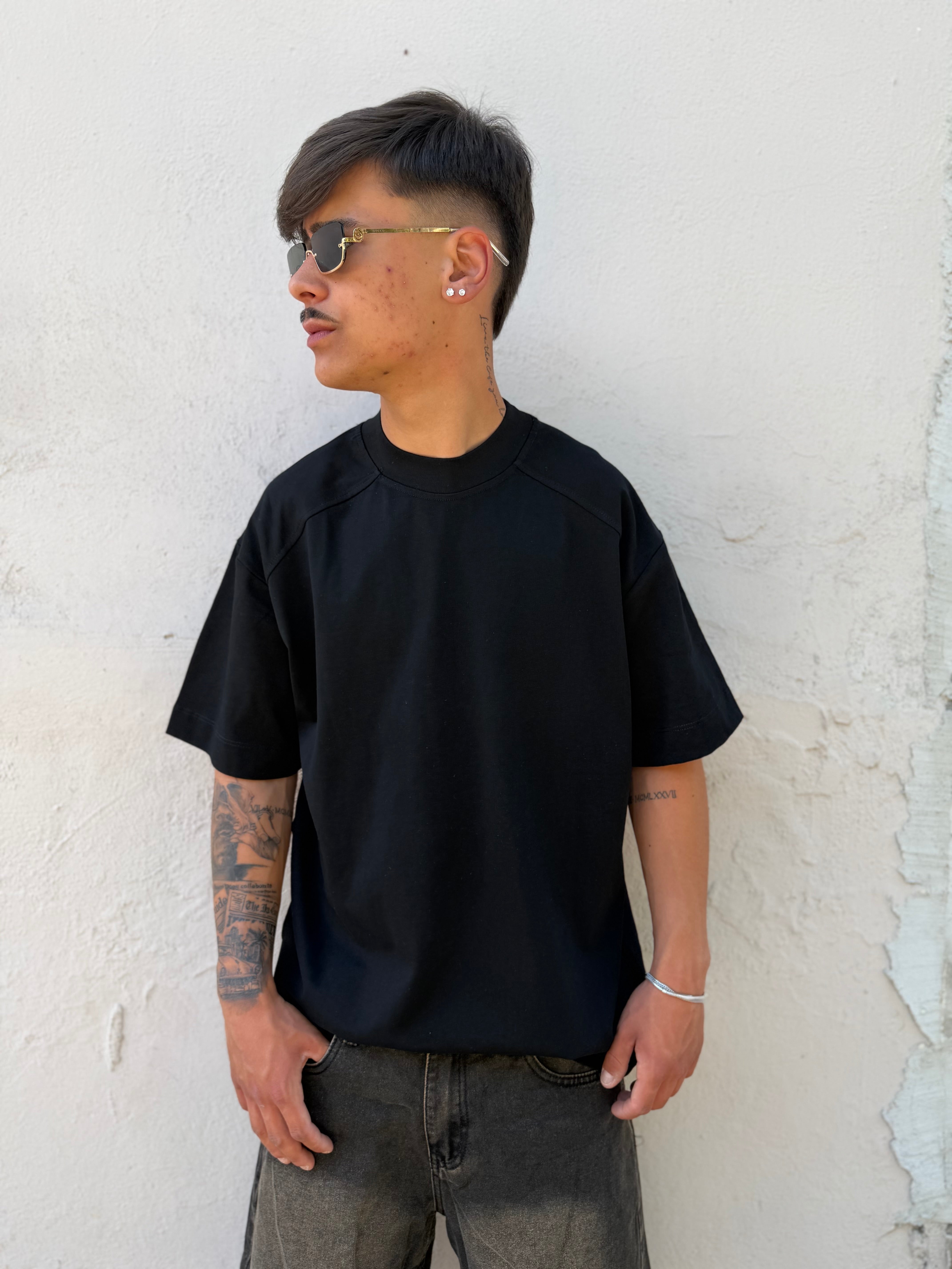 T-SHIRT "FIRST" A.W