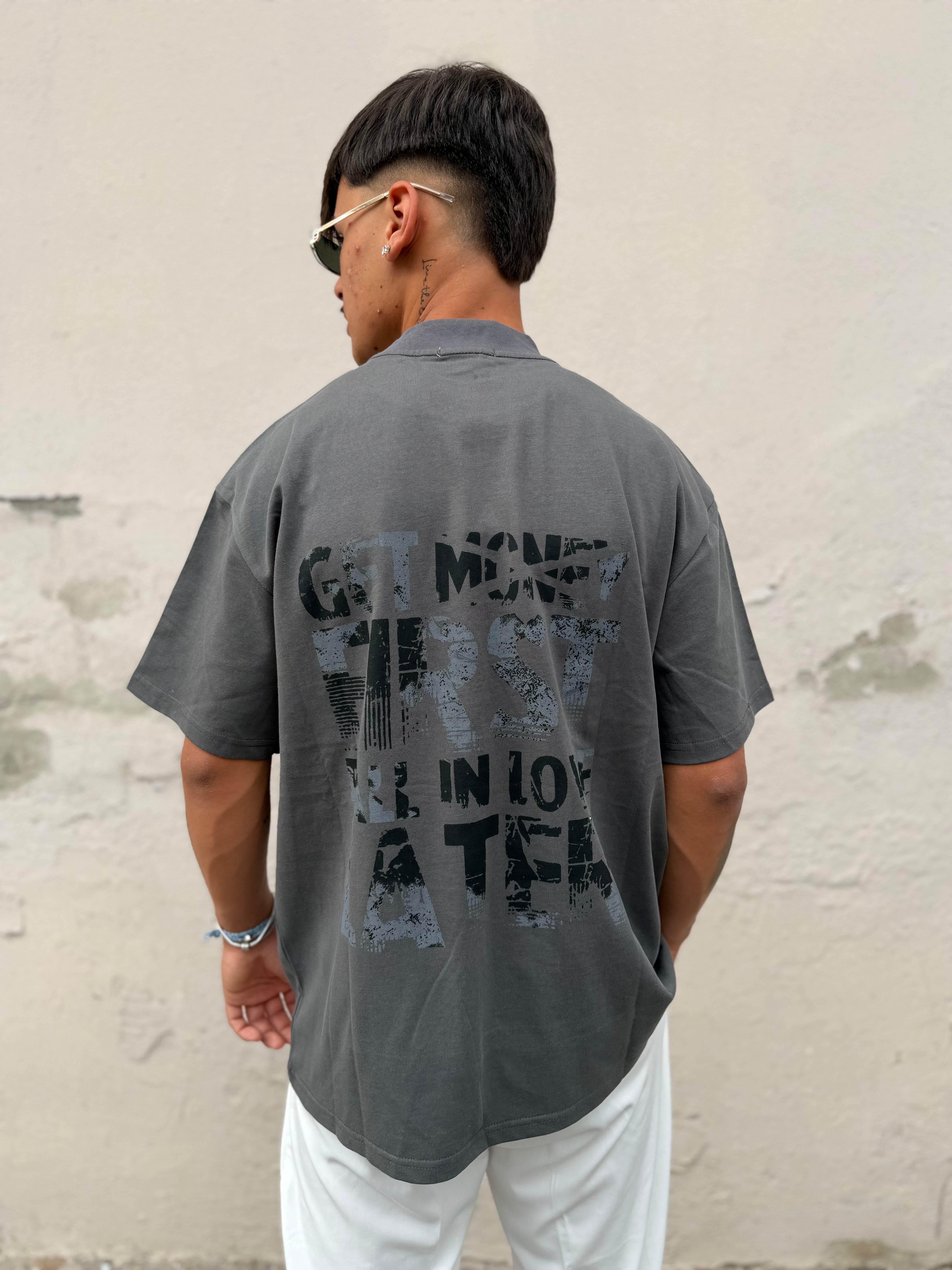 T-SHIRT "FIRST" A.W